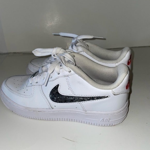 NIKE AIR FORCE 1 LV8 SE CASUAL SHOES size 4.5Y - Picture 4 of 9